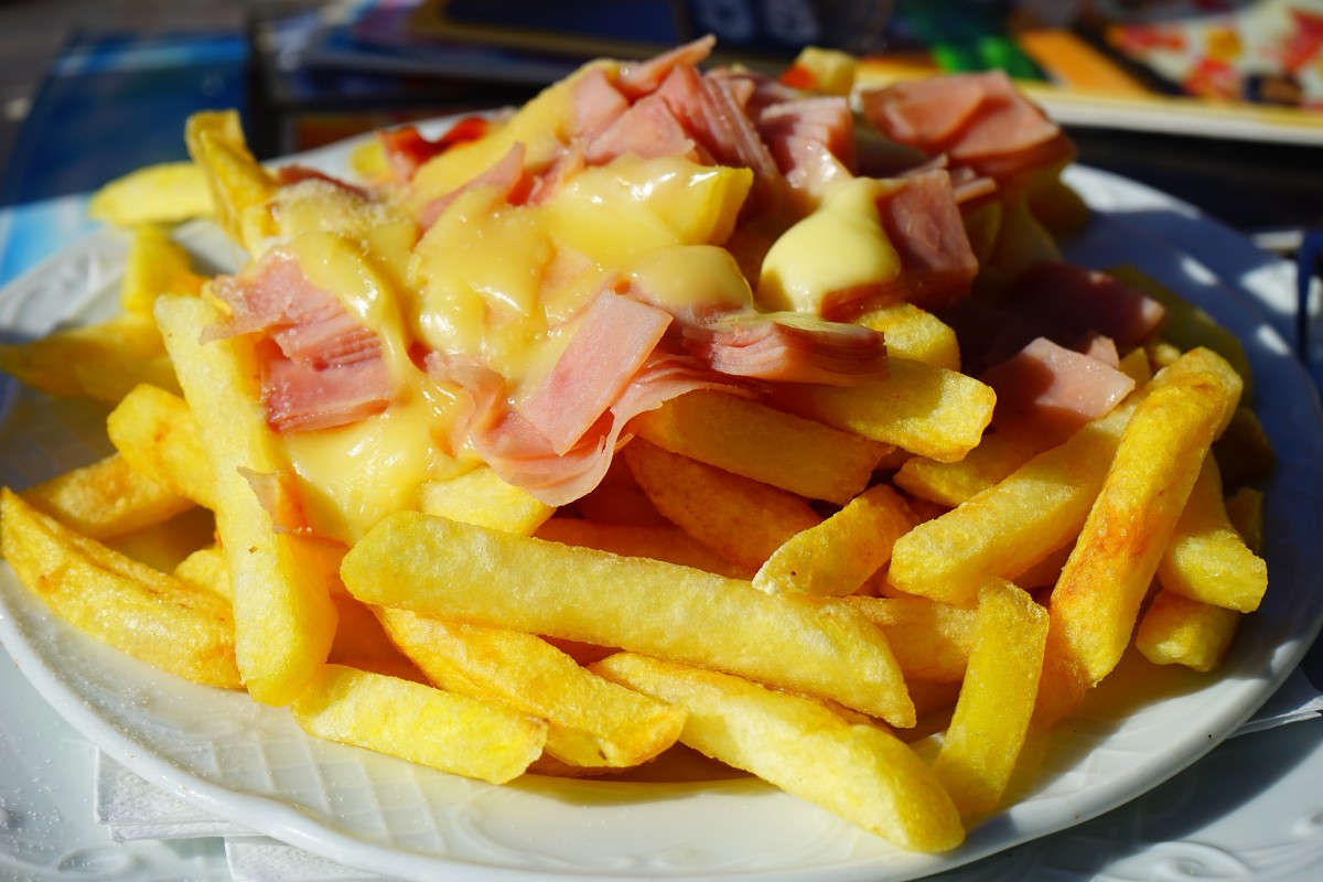 Frites au fromage et au bacon